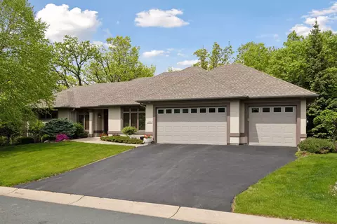 2243 Estates Dr, Eagan, MN 55122