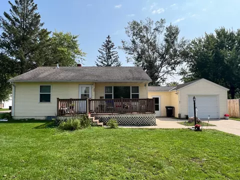 201 4th St SW, Little Falls, MN 56345