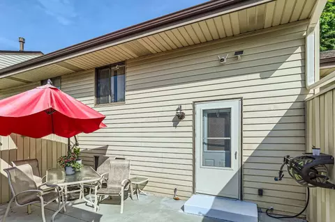 29 Marie Ave E, West Saint Paul, MN 55118