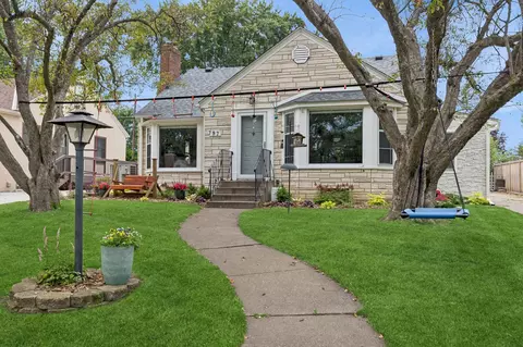 797 Lakeview Ave, Saint Paul, MN 55117
