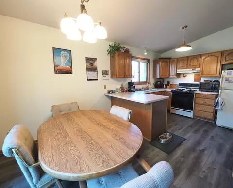 501 5th St E, Wanamingo, MN 55983 photo 3