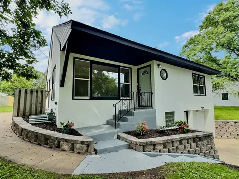 347 Ensign Ave N, Golden Valley, MN 55427