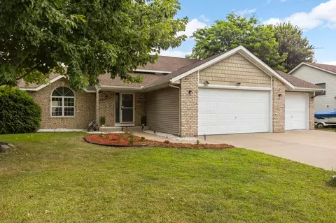 6421 Coryell Ct, Inver Grove Heights, MN 55076
