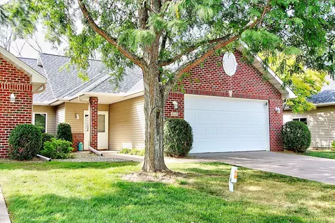 1868 Bohmbach Dr, Red Wing, MN 55066