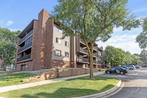 7501 W 101st St #223, Bloomington, MN 55438