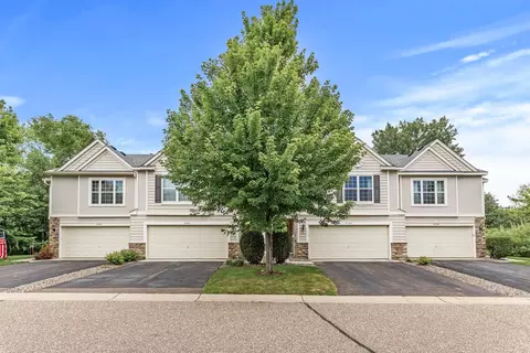 5162 Farnham Dr N, Hugo, MN 55038