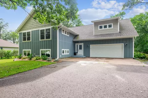26338 Finley Ave, Wyoming, MN 55092