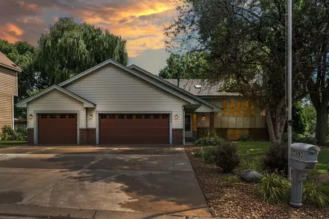 3993 Hidden Pond Trl NE, Prior Lake, MN 55372