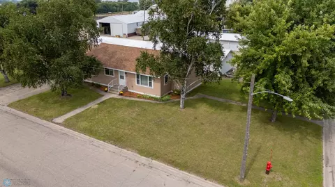 101 6th Ave SE, Barnesville, MN 56514 photo 2