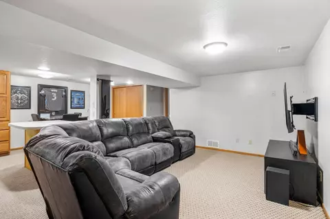 2133 Marble Ln, Eagan, MN 55122 photo 12