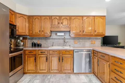 2133 Marble Ln, Eagan, MN 55122 photo 4