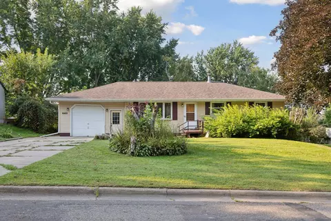 6485 2nd St N, Oakdale, MN 55128