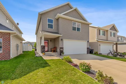 5671 61st St S, Fargo, ND 58104