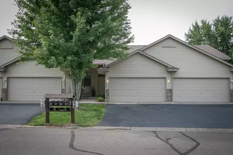 977 14th Ln SE, Cambridge, MN 55008