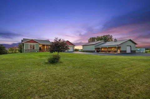 23925 Grass Lake Rd, Winsted, MN 55395