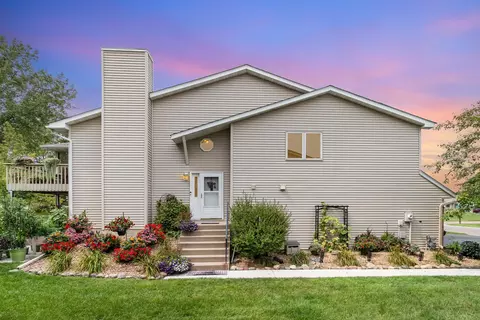 6799 Thames Rd, Woodbury, MN 55125