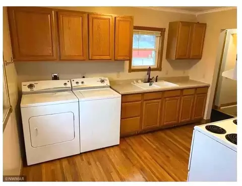 317 8th St E, Thief River Falls, MN 56701 photo 5