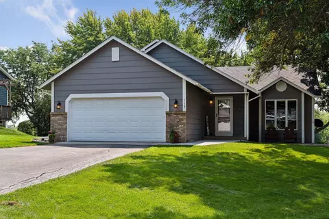 115 Meadow Dr, Loretto, MN 55357