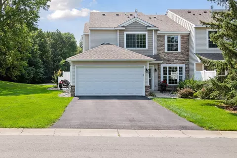 409 Wilderness Dr, Chaska, MN 55318