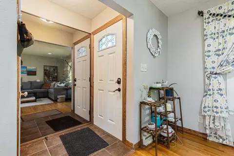 805 Brian St, Marshall, MN 56258 photo 10
