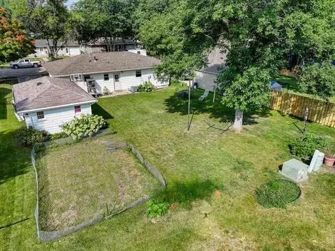 805 Brian St, Marshall, MN 56258 photo 6