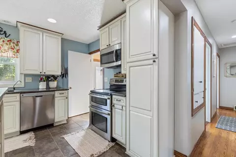 805 Brian St, Marshall, MN 56258 photo 18