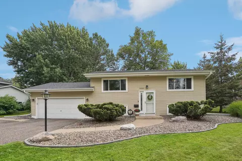 9233 Northwood Pkwy, New Hope, MN 55427
