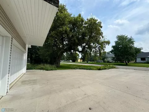 140 3rd Ave S, Kindred, ND 58051 photo 41