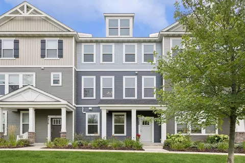 5208 Hampton St NE, Prior Lake, MN 55372