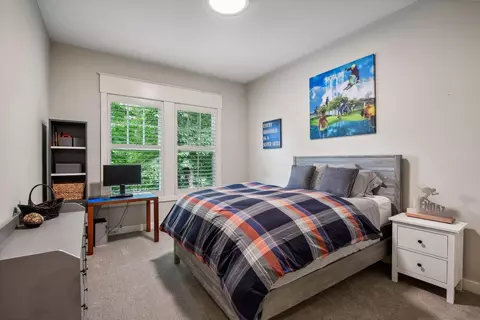 Bedroom - 20735 Linwood Rd, Excelsior, MN 55331 photo 2 of 4