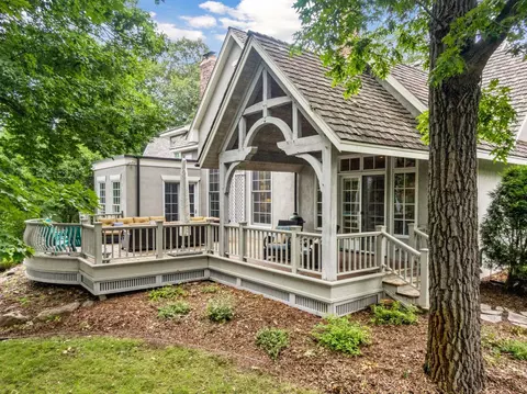 Exterior - 20735 Linwood Rd, Excelsior, MN 55331 photo 3 of 6