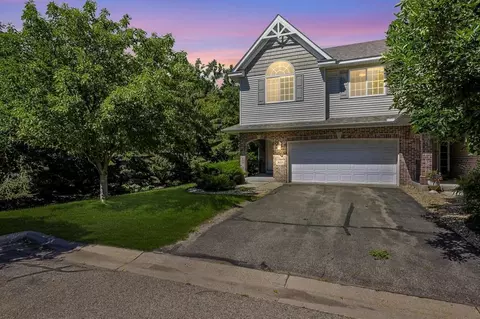3933 Raspberry Ridge Rd NW, Prior Lake, MN 55372