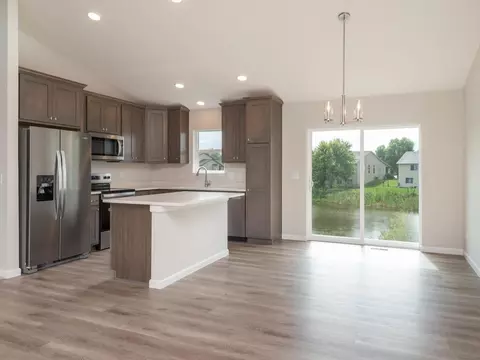 2123 River Bend Trl, Mayer, MN 55360 photo 8