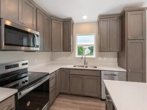 2123 River Bend Trl, Mayer, MN 55360 photo 13
