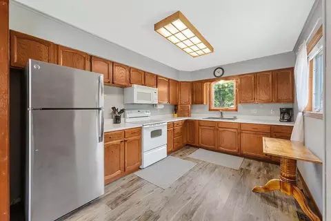 1011 6th St NW, Faribault, MN 55021 photo 4