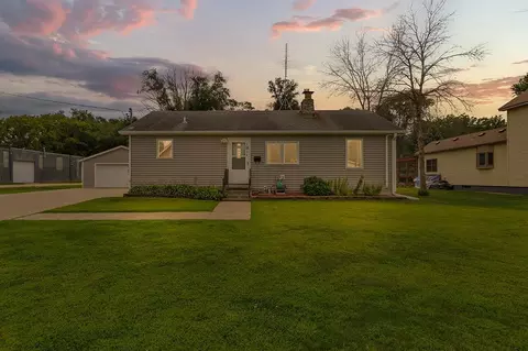 1011 6th St NW, Faribault, MN 55021 photo 2