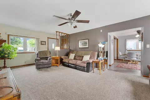 1011 6th St NW, Faribault, MN 55021 photo 10