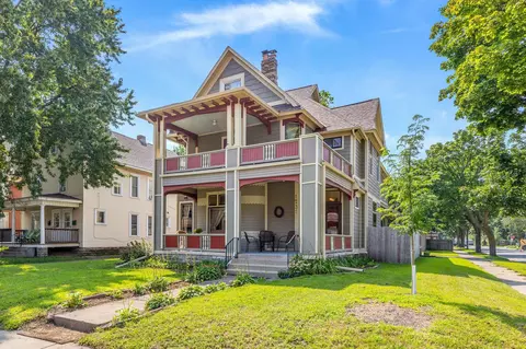 1731 Dupont Ave N, Minneapolis, MN 55411