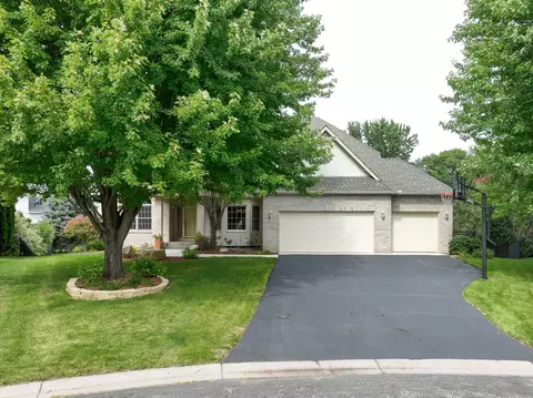 1397 Larkspur Ct, Woodbury, MN 55129