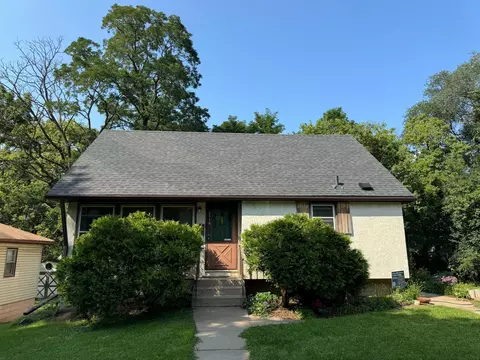 2719 8th Ave E, North Saint Paul, MN 55109