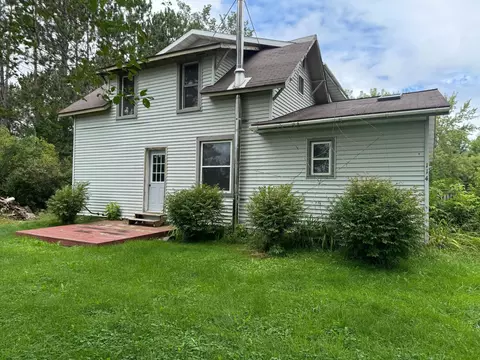 114 5th St NE, Hinckley, MN 55037