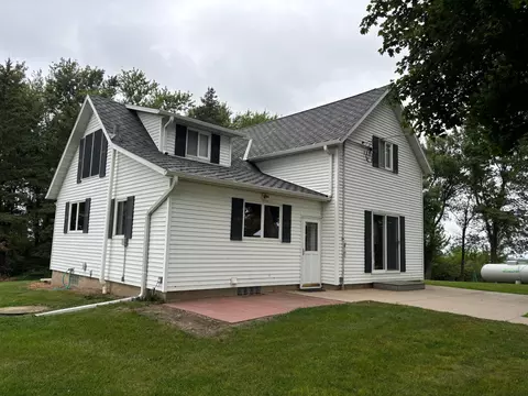 70467 430th Ave, Lakefield, MN 56150