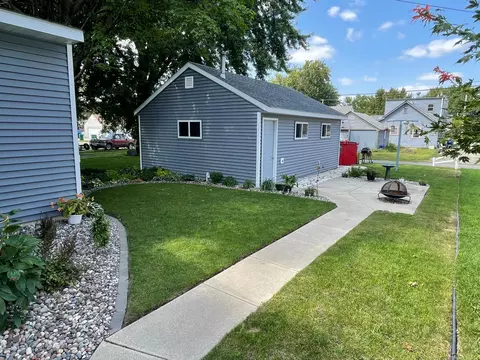 704 11th Ave SW, Austin, MN 55912 photo 5