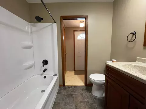 704 11th Ave SW, Austin, MN 55912 photo 18