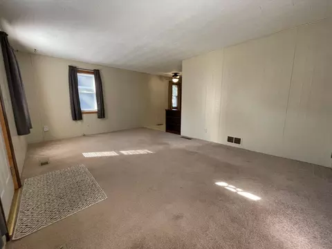 704 11th Ave SW, Austin, MN 55912 photo 9