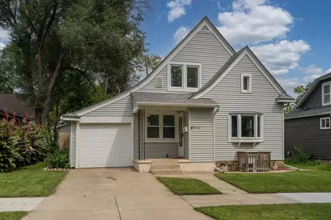 408 W 6th St, Mankato, MN 56001