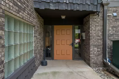 100 Cedar St #204, Mankato, MN 56001