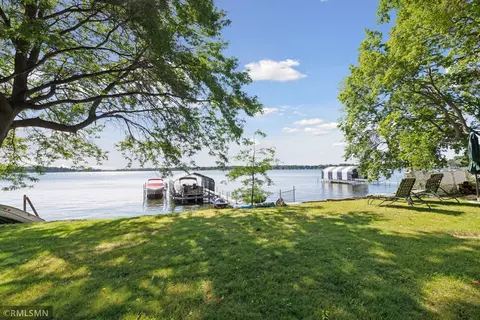 3085 N Shore Dr, Wayzata, MN 55391