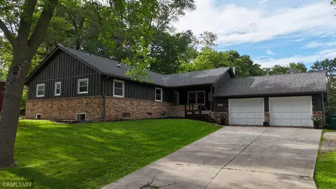 555 7th St SE, Cokato, MN 55321