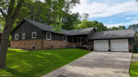 555 7th St SE, Cokato, MN 55321